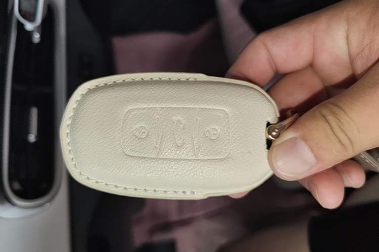 Used Geely Galaxy Panda 2025 210 km – Yuanqi Bear Vehicle Key