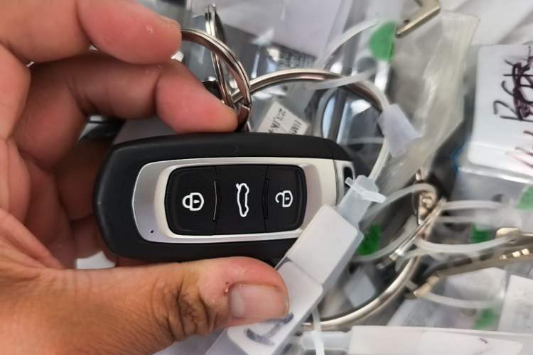 Used Geely Galaxy Panda 2025 210 km – Yuanqi Bear Vehicle Key