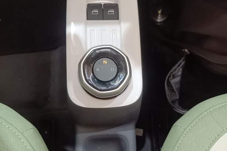 Used Geely Galaxy Panda 2026 210km Panda Warrior Gear Lever