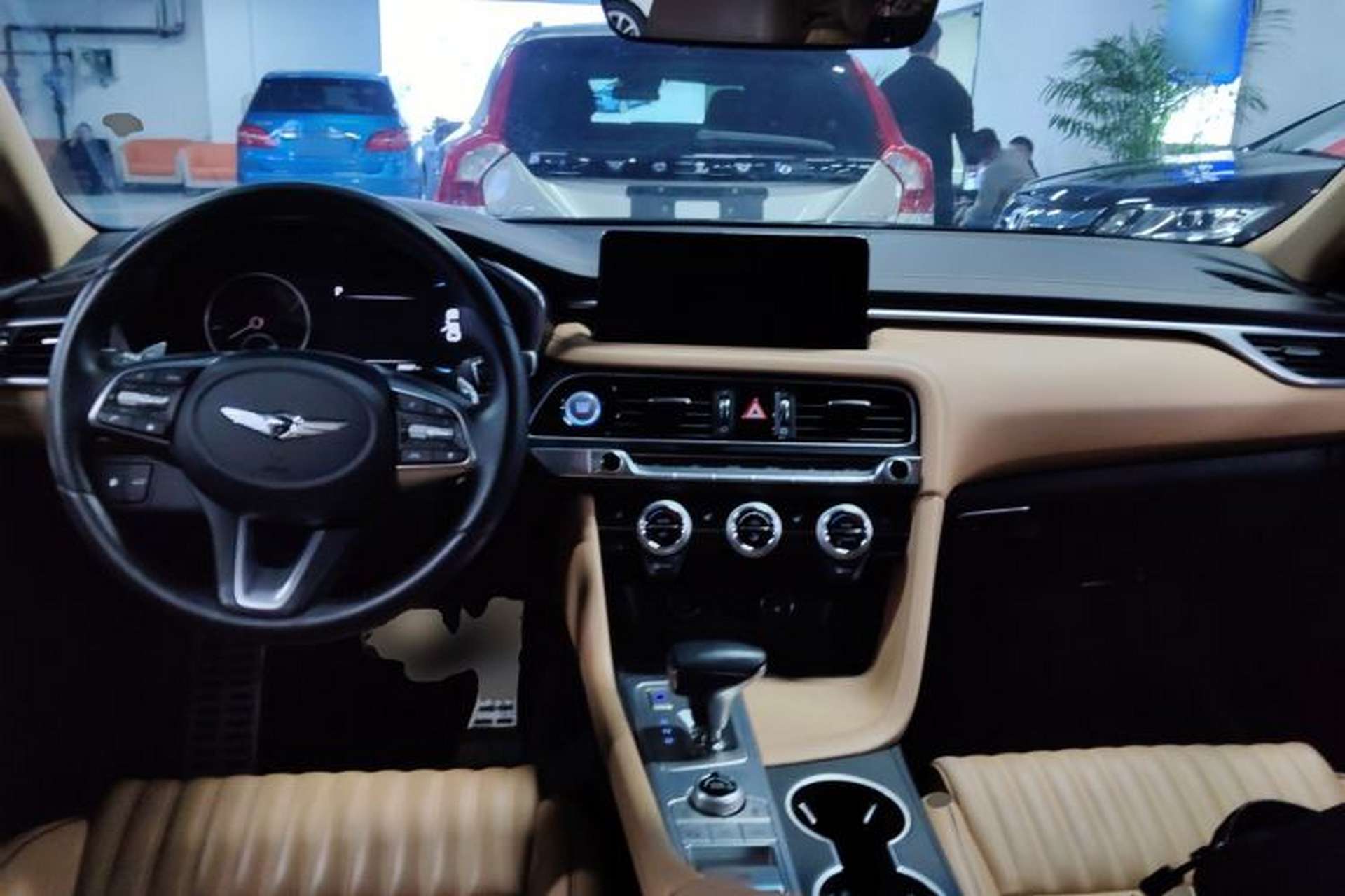 Used Genesis G70 2021 2.0T Rear-Drive Luxury Edition Interior 2