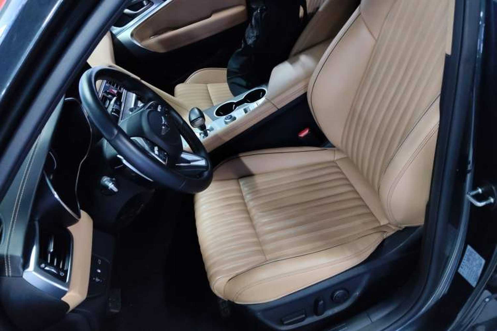 Used Genesis G70 2021 2.0T Rear-Drive Luxury Edition Left Front Seat