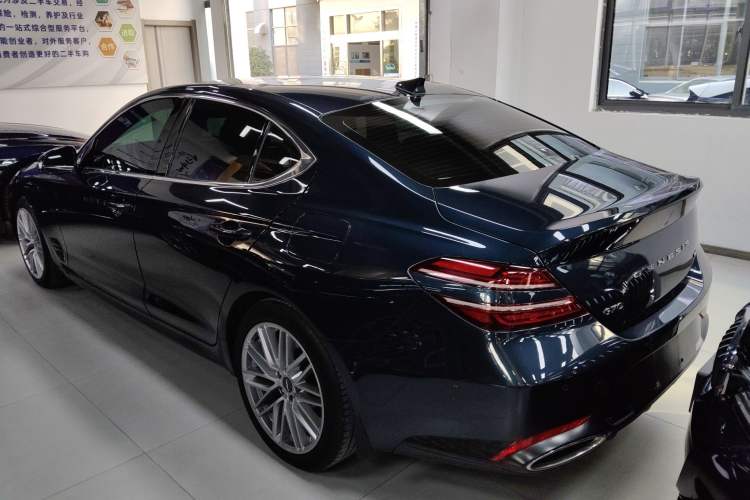 Used Genesis G70 2021 2.0T Rear-Drive Luxury Edition Rear Left 45 Deg
