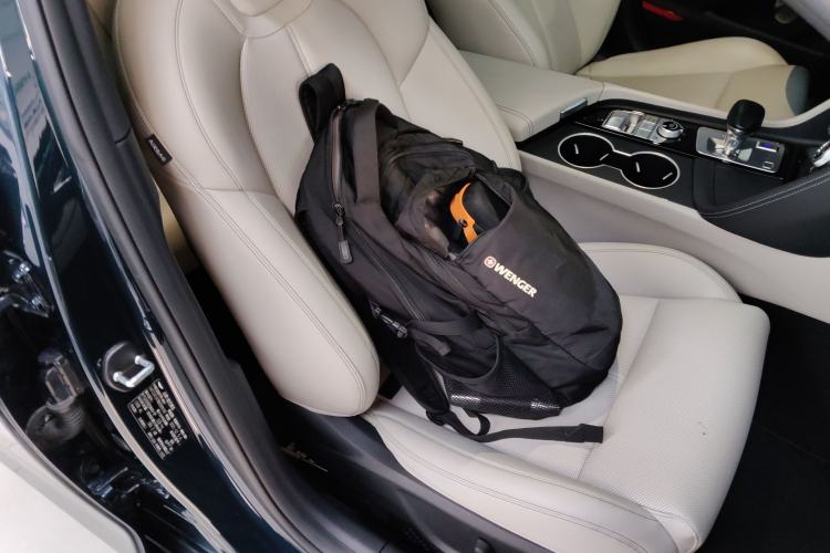 Used Genesis G70 2021 2.0T Rear-Drive Luxury Edition Right Front Seat