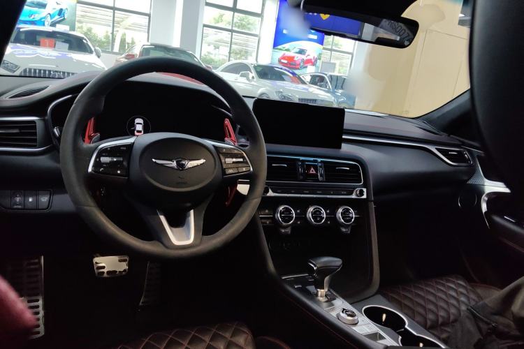 Used Genesis G70 2021 2.0T Four-Wheel Drive Flagship Version Center Console