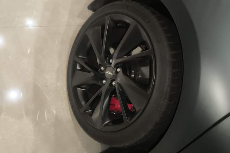 Used Genesis G70 2021 2.0T All-Wheel-Drive Edition 1 Limited Edition Exterior 8