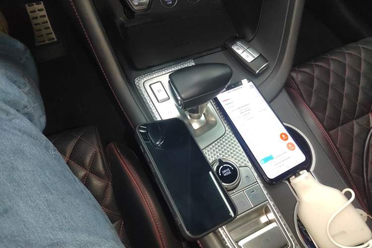 Used Genesis G70 2021 2.0T Four-Wheel Drive Flagship Version Gear Lever
