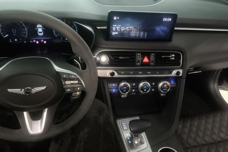 Used Genesis G70 2021 2.0T All-Wheel-Drive Edition 1 Limited Edition Interior 2