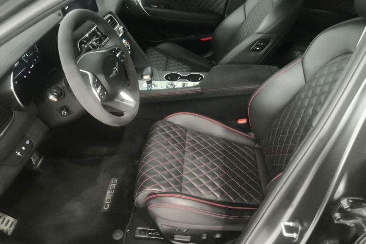 Used Genesis G70 2021 2.0T All-Wheel-Drive Edition 1 Limited Edition Left Front Seat