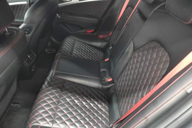 Used Genesis G70 2021 2.0T Four-Wheel Drive Flagship Version Left Rear Seat