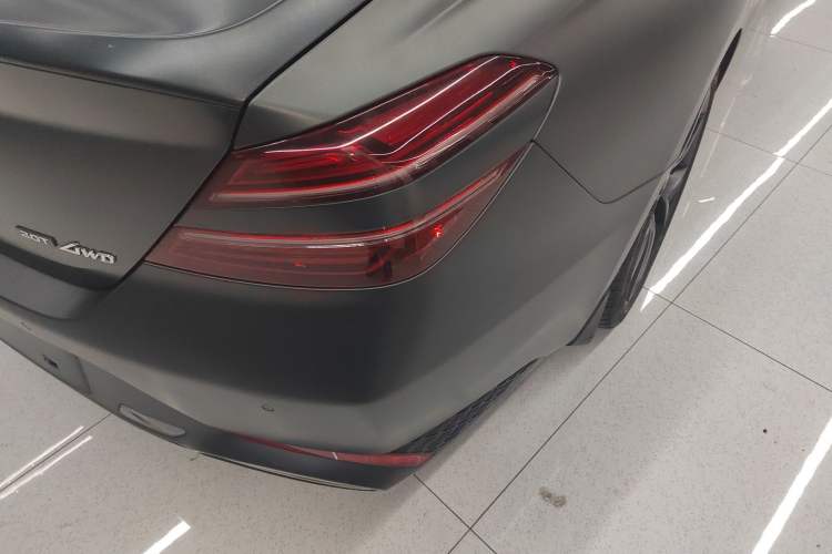 Used Genesis G70 2021 2.0T Four-Wheel Drive Flagship Version Right Rear Taillight