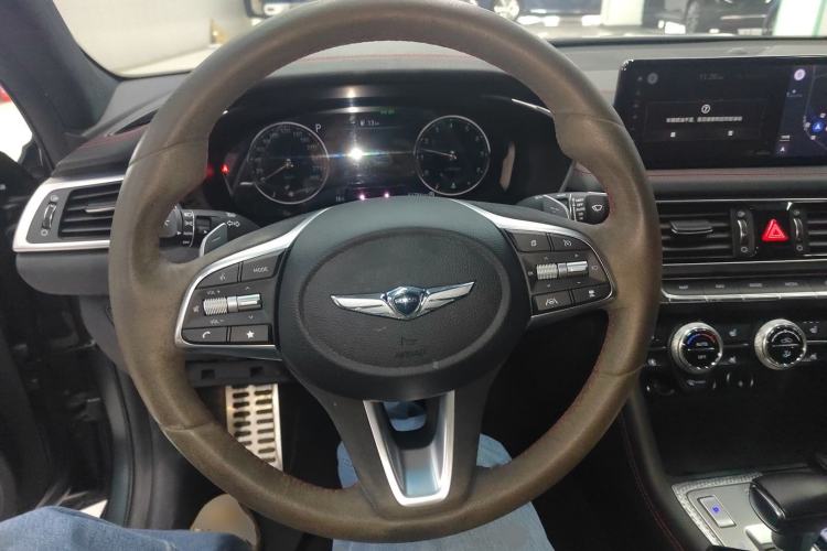 Used Genesis G70 2021 2.0T Four-Wheel Drive Flagship Version Steering Wheel