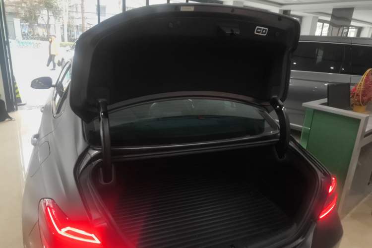Used Genesis G70 2021 2.0T All-Wheel-Drive Edition 1 Limited Edition Trunk