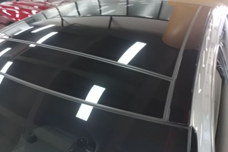 Used Genesis G70 2021 2.0T Rear-Drive Luxury Edition Roof
