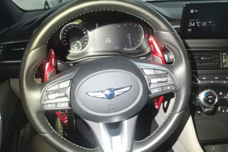 Used Genesis G70 2021 2.0T Rear-Drive Luxury Edition Steering Wheel
