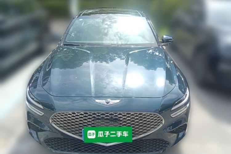 Used Genesis G70 2023 2.0T Rear-Drive Luxury Edition Front
