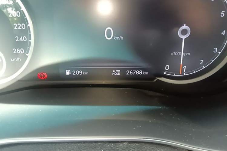 Used Genesis G70 2023 2.0T Rear-Drive Luxury Edition Odometer Close Up