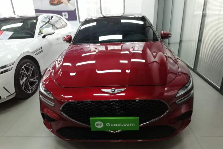 Used Genesis G70 2023 2.0T Rear-Drive Luxury Edition Front