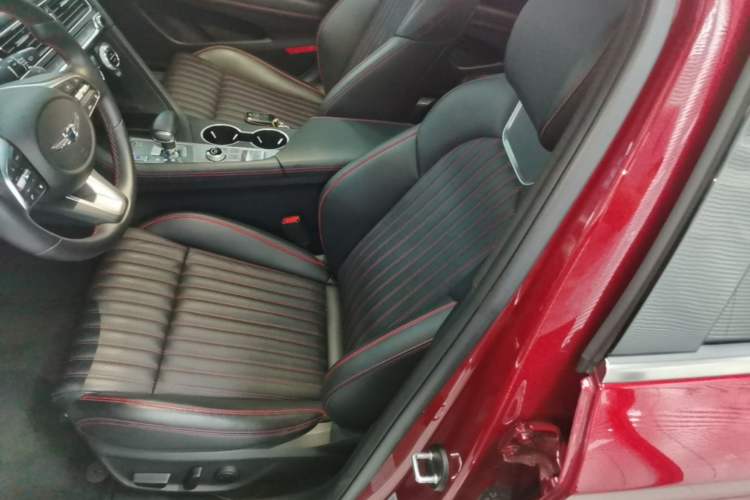 Used Genesis G70 2023 2.0T Rear-Drive Luxury Edition Left Front Seat