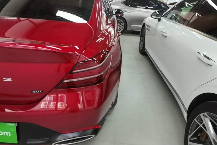 Used Genesis G70 2023 2.0T Rear-Drive Luxury Edition Right Rear Taillight