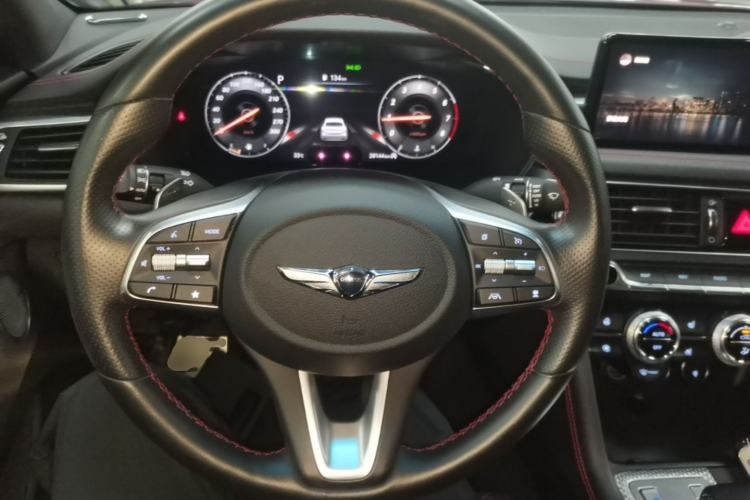 Used Genesis G70 2023 2.0T Four-Wheel-Drive Flagship Version Steering Wheel
