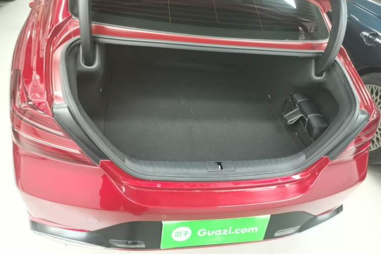 Used Genesis G70 2023 2.0T Four-Wheel-Drive Flagship Version Trunk