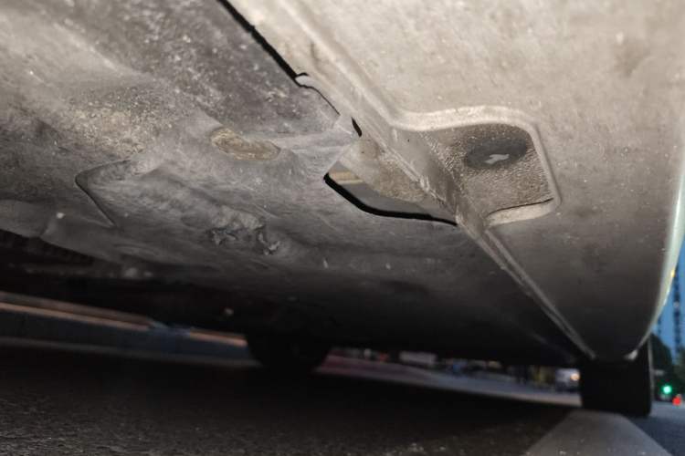 Used Genesis G70 2023 2.0T Rear-Drive Luxury Edition Chassis Front Left