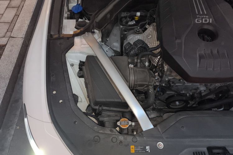 Used Genesis G70 2023 2.0T Rear-Drive Luxury Edition Engine Bay Right