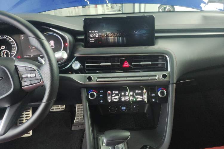 Used Genesis G70 2024 2.0T Hunter Model Rear-Drive Luxury Edition Shooting Brake Audio And AC Panel