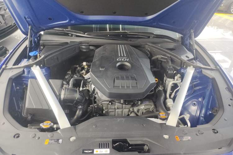 Used Genesis G70 2024 2.0T Hunter Model Rear-Drive Luxury Edition Shooting Brake Engine Bay