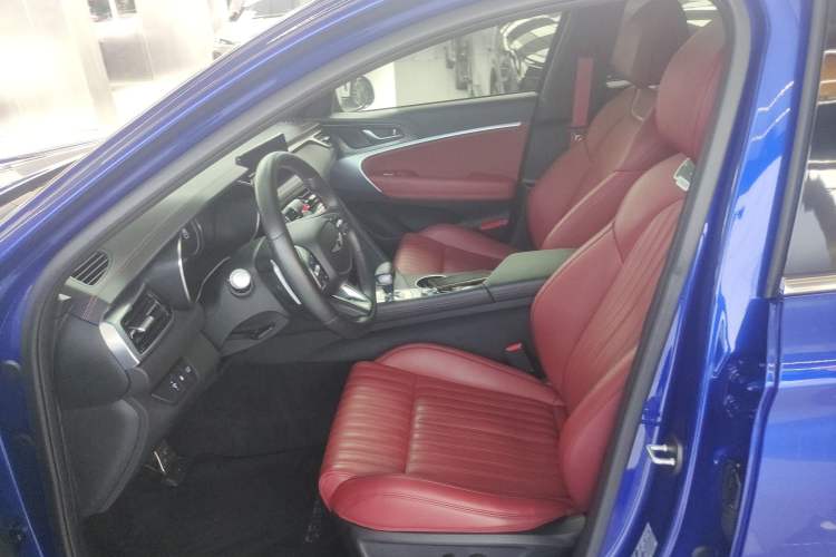 Used Genesis G70 2024 2.0T Hunter Model Rear-Drive Luxury Edition Shooting Brake Left Front Seat