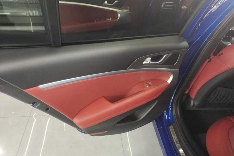 Used Genesis G70 2024 2.0T Hunter Model Rear-Drive Luxury Edition Shooting Brake Left Rear Door Interior