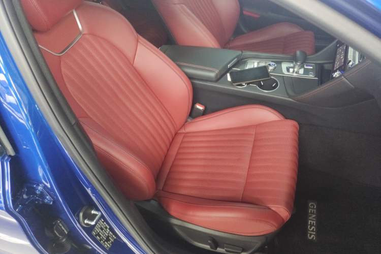 Used Genesis G70 2024 2.0T Hunter Model Rear-Drive Luxury Edition Shooting Brake Right Front Seat