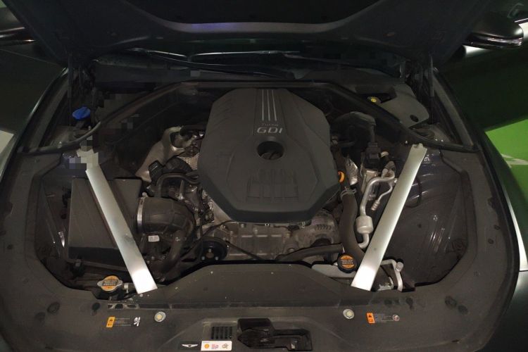 Used Genesis G70 2024 2.0T Rear-Drive Luxury Edition Engine Bay
