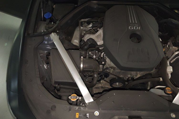 Used Genesis G70 2024 2.0T Rear-Drive Luxury Edition Engine Bay Right