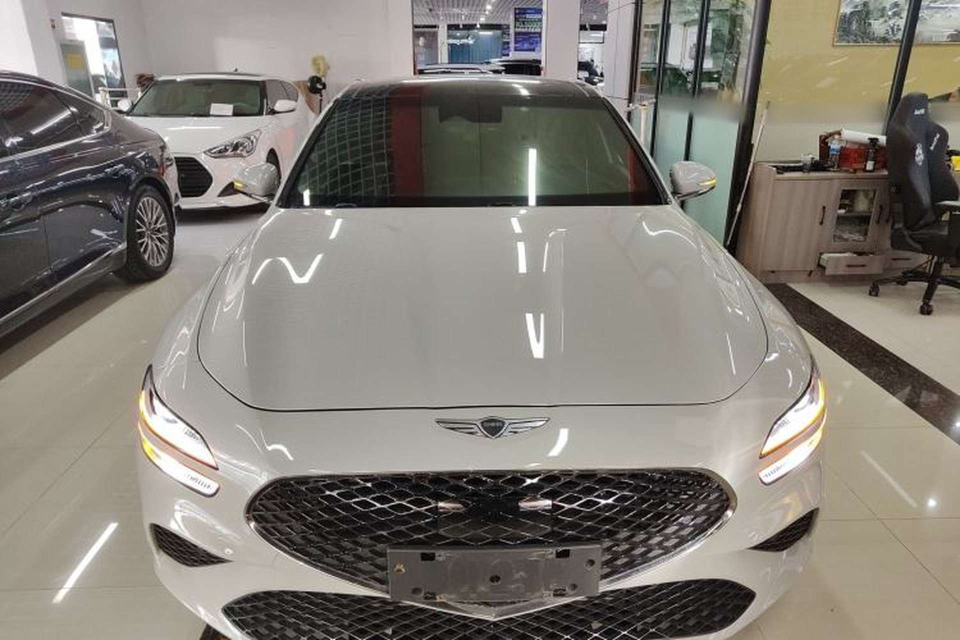 Used Genesis G70 2024 2.0T Hunter Model Rear-Drive Luxury Edition Shooting Brake Exterior 1