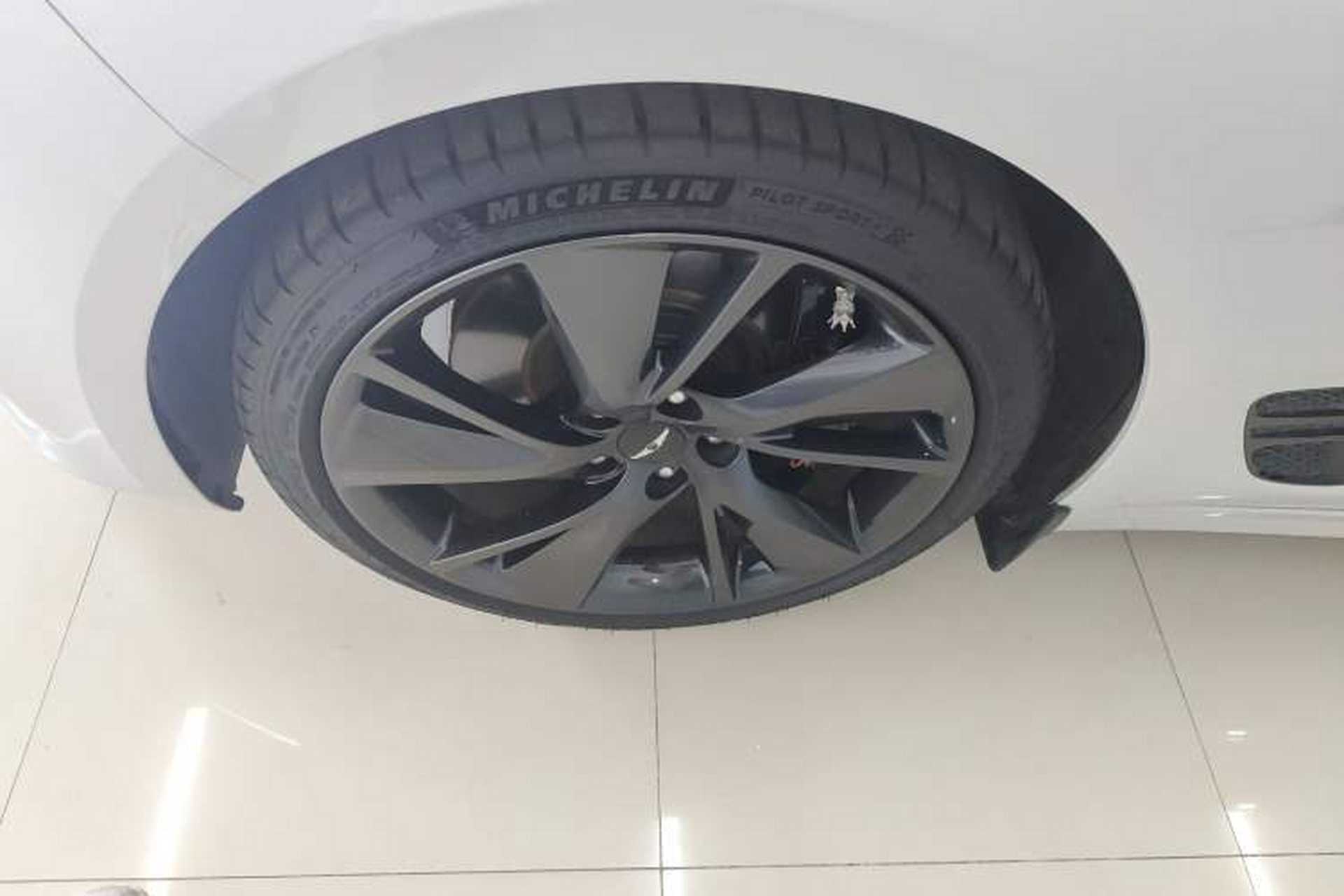Used Genesis G70 2024 2.0T Hunter Model Rear-Drive Luxury Edition Shooting Brake Exterior 1