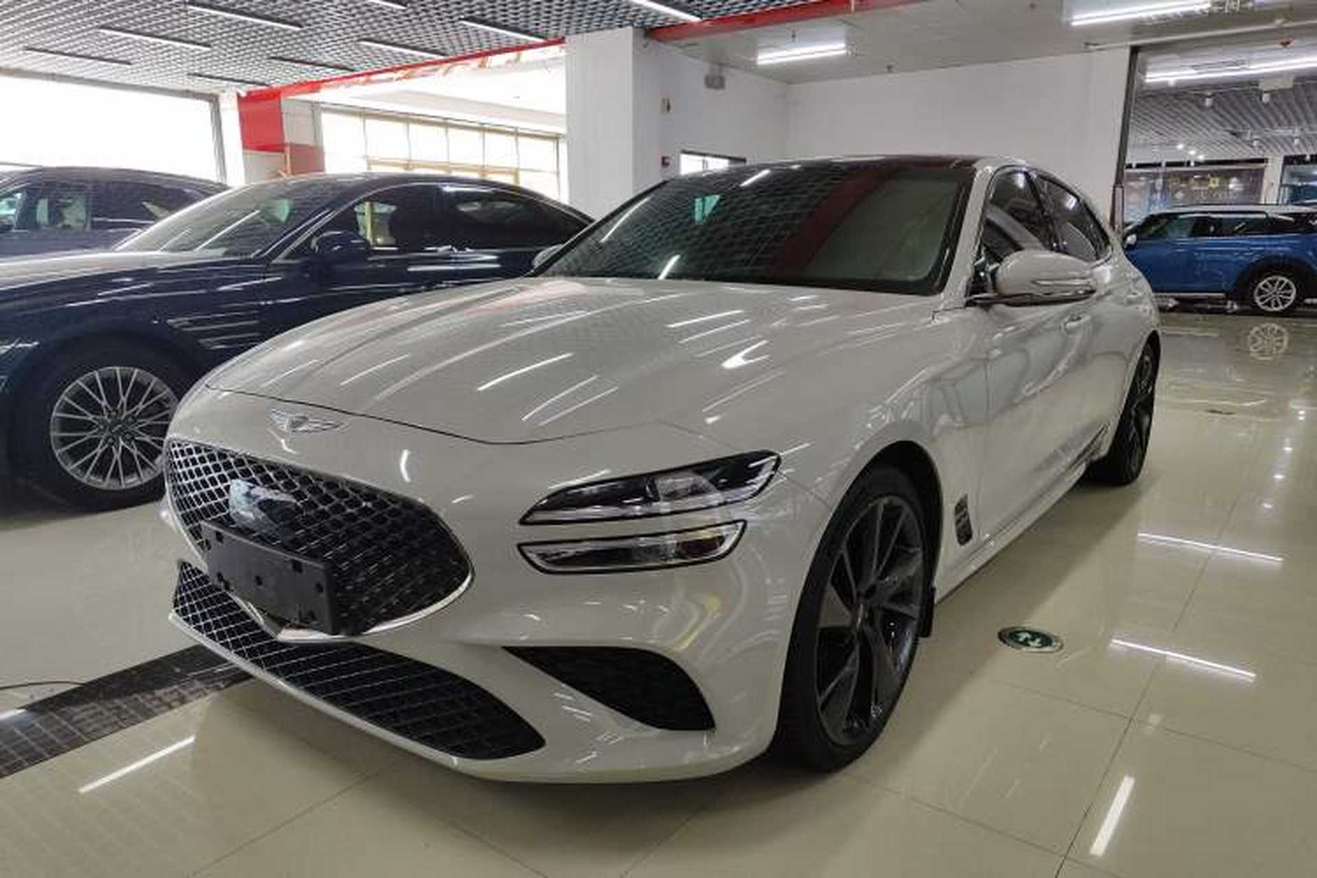 Used Genesis G70 2024 2.0T Hunter Model Rear-Drive Luxury Edition Shooting Brake Front Left 45 Deg