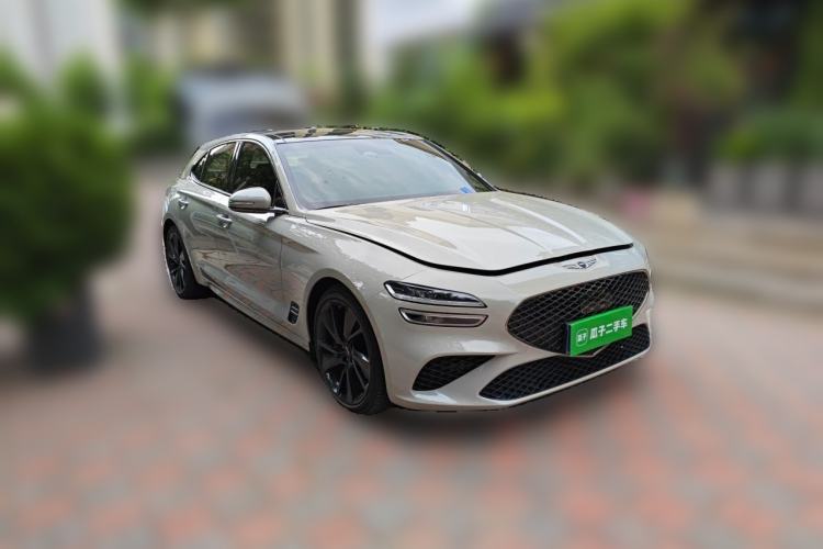 Used Genesis G70 2024 2.0T Hunter Model Rear-Drive Luxury Edition Shooting Brake Front Right 45 Deg