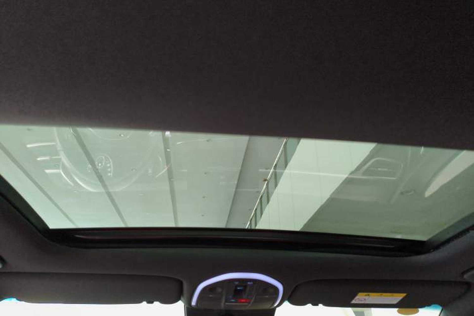 Used Genesis G70 2024 2.0T Hunter Model Rear-Drive Luxury Edition Shooting Brake Headliner