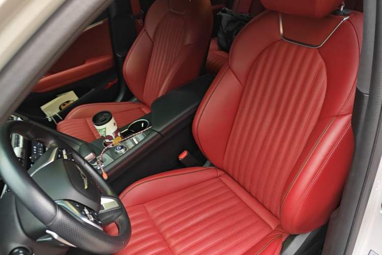 Used Genesis G70 2024 2.0T Hunter Model Rear-Drive Luxury Edition Shooting Brake Left Front Seat