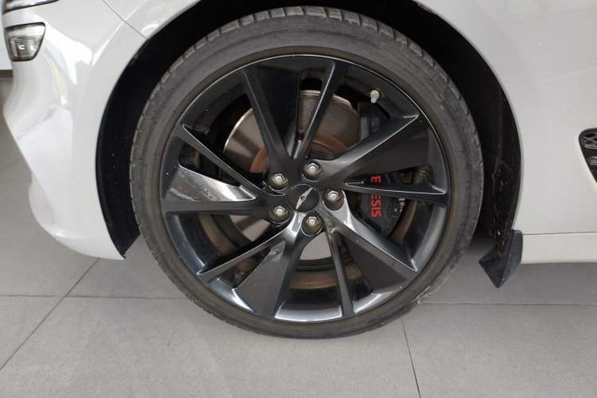 Used Genesis G70 2024 2.0T Hunter Model Rear-Drive Luxury Edition Shooting Brake Left Front Wheel Hub