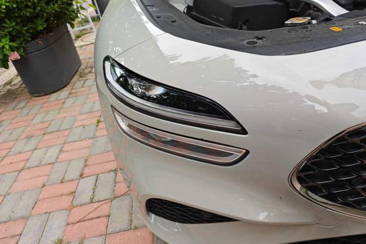 Used Genesis G70 2024 2.0T Hunter Model Rear-Drive Luxury Edition Shooting Brake Right Front Headlight
