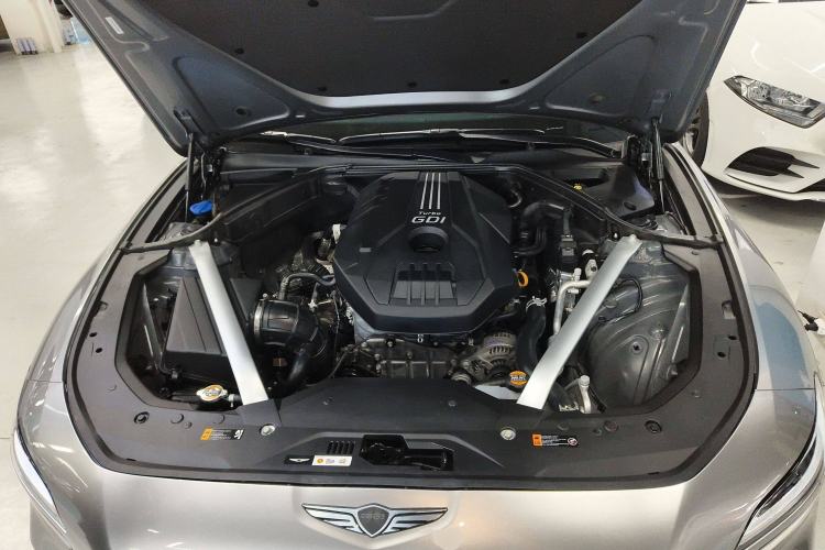 Used Genesis G70 2024 2.0T Hunter Model Rear-Drive Luxury Edition Shooting Brake Engine Bay