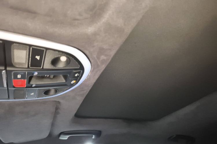 Used Genesis G70 2024 2.0T Hunter Model Rear-Drive Luxury Edition Shooting Brake Headliner
