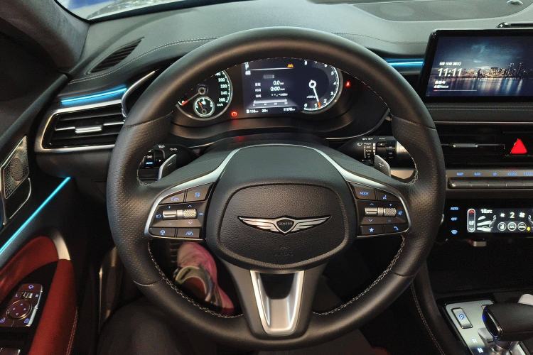 Used Genesis G70 2024 2.0T Hunter Model Rear-Drive Luxury Edition Shooting Brake Steering Wheel