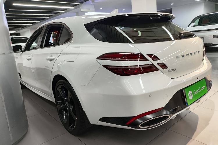 Used Genesis G70 2024 2.0T Hunter Model Rear-Drive Luxury Edition Shooting Brake Exterior 3