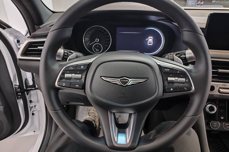 Used Genesis G70 2024 2.0T Hunter Model Rear-Drive Luxury Edition Shooting Brake Interior 4