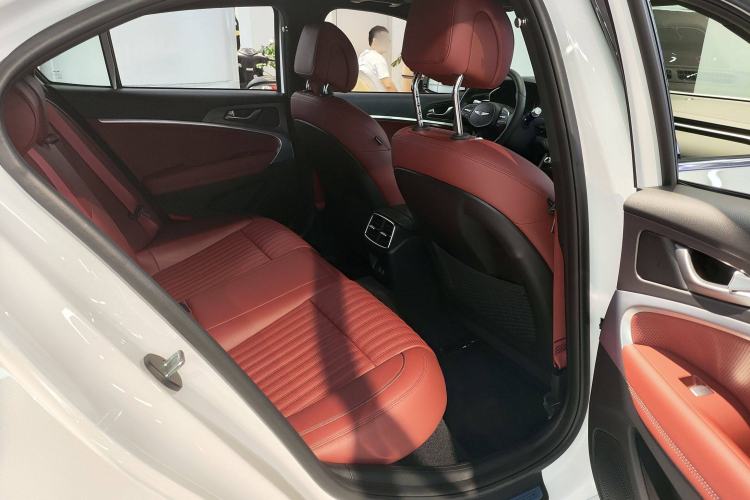 Used Genesis G70 2024 2.0T Hunter Model Rear-Drive Luxury Edition Shooting Brake Interior 5