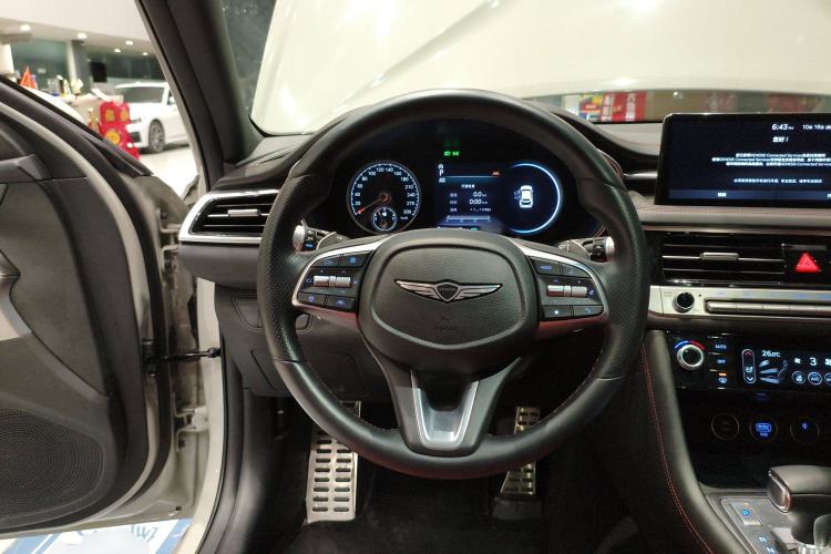 Used Genesis G70 2024 2.0T Hunter Model Rear-Drive Luxury Edition Shooting Brake Steering Wheel