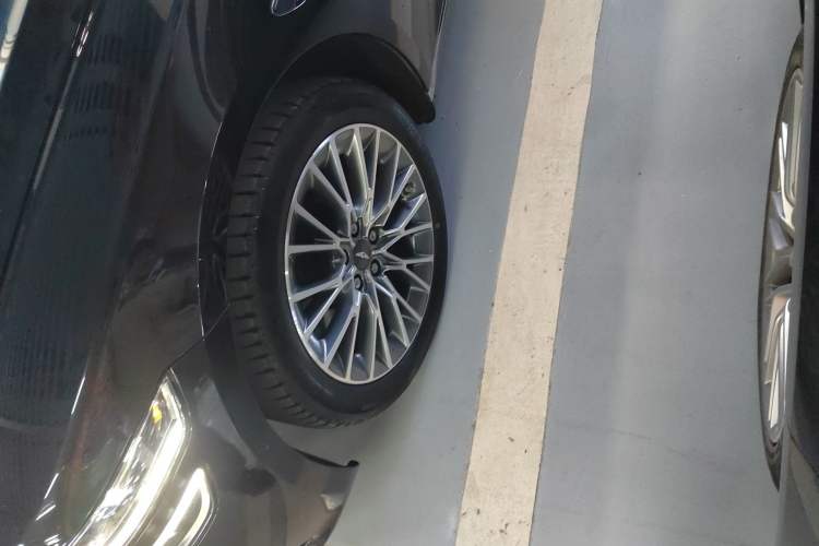 Used Genesis G80 2021 2.5T Rear-Drive Luxury Edition Exterior 7